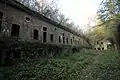 La façade du casernement des officiers du fort.