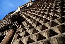 La façade de l'église du Gesù Nuovo, à Naples.