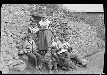 Fileuse au pied, Ariège : vallée de BethmaleEugène Trutat