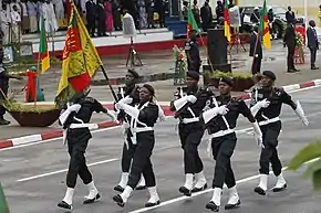 La police défile lors de la parade de la fête de l'Unité 2016, à Douala.