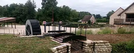 Le Moulin Madame à Givry (prise d'eau)