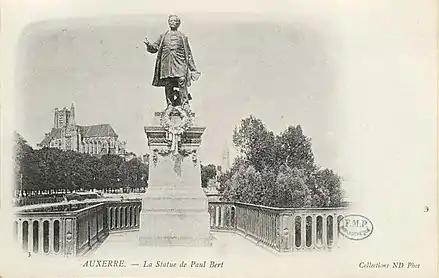 Monument à Paul Bert (Auxerre).