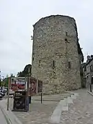 La tour de la porte d'Alençon.