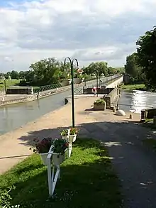 La traversée du pont-canal à Digoin