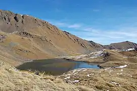 Au pied du mont Fallère, le lac éponyme.