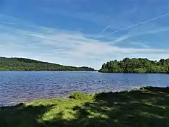 Le lac à l'aire des Pondauds.