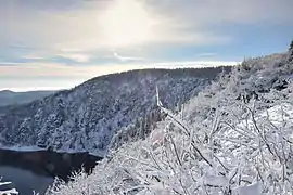 Lac Blanc en hiver vu depuis la crête du gazon du Faing.