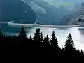 Le barrage de l'Hongrin (Suisse), barrage à double voûte.