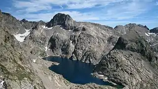 Vue du lac Long et de la Malédie.