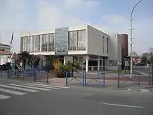 Photographie de l'Hôtel de ville de Lacanau.