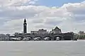 Hoboken Terminal depuis l'Hudson, en 2013.