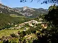 Lafare et ses vignes dans les Dentelles.