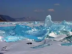 Le lac Baïkal en hiver.