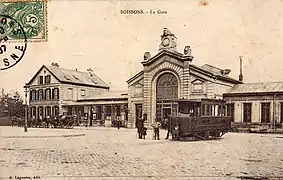 Automotrice des Chemins de fer de la Banlieue de Reims  en gare de Soissons.