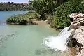 Cascade du lac Salvadora se déversant dans le lac Santos Morcillo