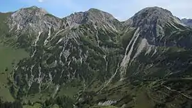 Le Lahnerkopf, le Schänzlespitze et le Schänzlekopf vus du Roßkopf.