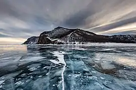Lac Baïkal en hiver, vers Olkhon.