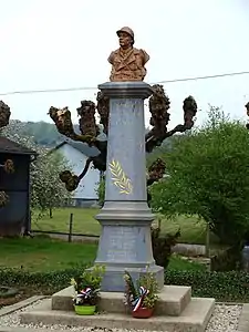 Monument aux morts de Lametz.