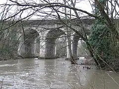 Pont ferroviaire sur le Beuvron à Lamotte-Beuvron