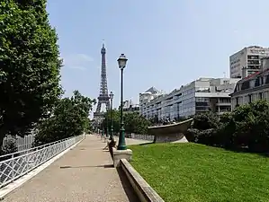 Vue depuis la promenade du côté sud.