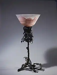 Lampe églantine, musée des Beaux-Arts de Nancy