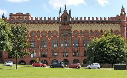 Façade principale du bâtiment (élévation nord-ouest).