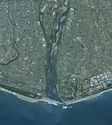 Vue aérienne de l'embouchure du fleuve Tenryū.