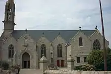 Église paroissiale Sainte-Anne-et-Saint-Tudec, vue latérale sud.