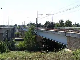 Le pont ferroviaire de Langon (août 2010).