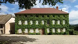 L'ancien logement patronal de l'usine.