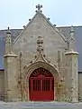 Église Notre-Dame de Larmor-Plage : le porche.