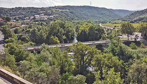 Le pont sur l'Agly depuis la Place Bellevue