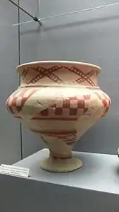 Vase de type « sub-géométrique héraultais » produit dans la moyenne vallée de l'Hérault. Trouvé à Lattes. 300-275 av. J.-C.