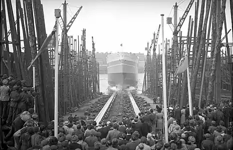 Lancement du St Essylt, au chantier naval North Sands de J.L. Thompson & Sons, Sunderland, le 15 septembre 1947.