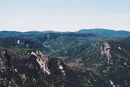 Les Laurentides vues de l'Acropole des Draveurs dans le Parc des Hautes-Gorges.