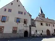 Ancien bâtiment conventuel (1517), aujourd'hui mairie.