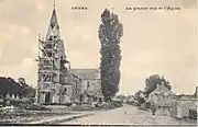 L'église en reconstruction vers 1925.