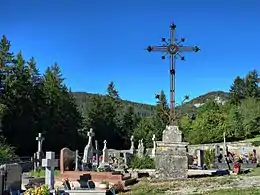 La croix du cimetière.