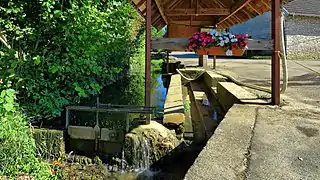 Lavoir sur ruisseau de St-Renobert.jpg