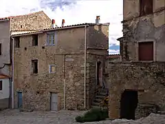 Maisons du bas de la Piazza di a torra.