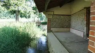 Le lavoir de Tauxières.