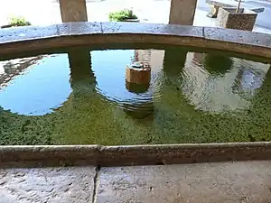 Le lavoir de la Fontaine au dauphin.