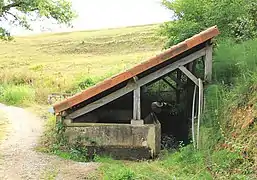 Le lavoir de l'église.