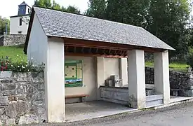 Le lavoir de Roudères.