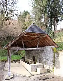 Le lavoir d'Ousté.