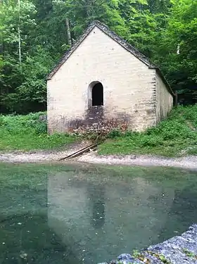 Lavoir de Curtil-Saint-Seine