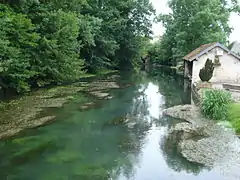 Le lavoir sur la Laignes,