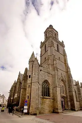 Vue générale de l'église