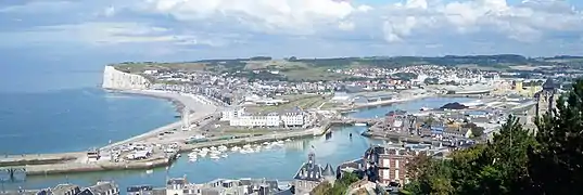 Les villes du Tréport et de Mers-les-Bains, avec leur gare.