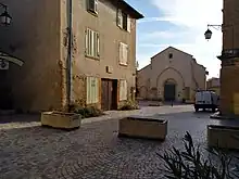 Place de l'Ancienne Église.